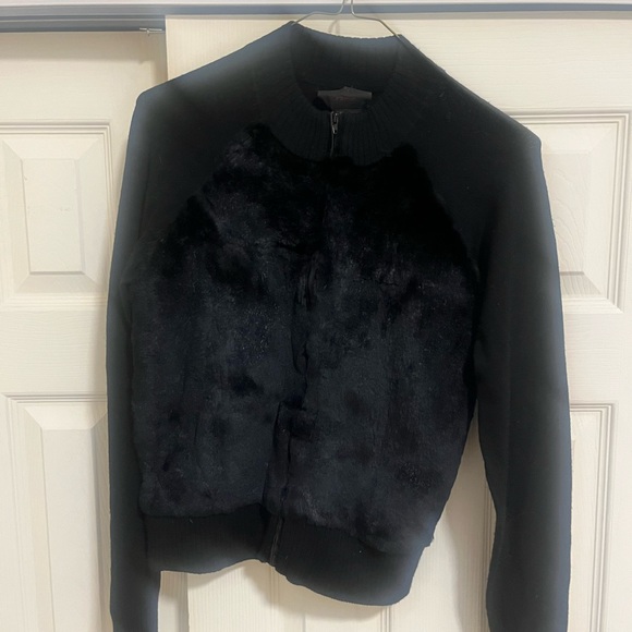 Black Fur Sweater Zip Up, Size Large (runs a little small). Brand: Cu rame - Picture 4 of 7